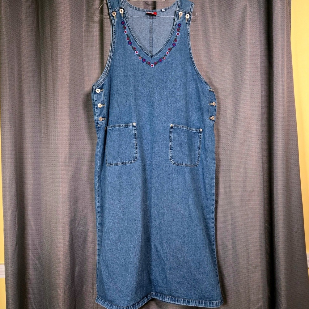 J.L. N.Y. Woman Blue Denim Floral Embroidered Jumper Dress Size 1X V-Neck Midi